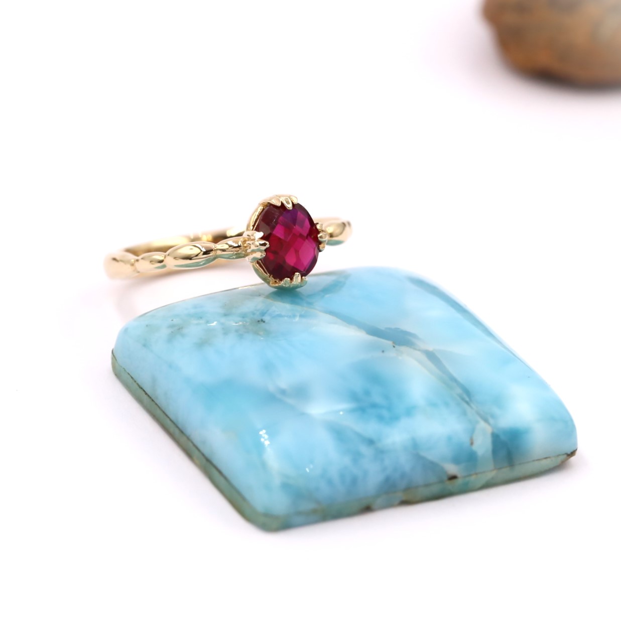 Garnet Taşlı 14 Ayar Sarı Altın Yüzük