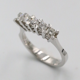 0,64 ct Pırlanta Beştaş Yüzük