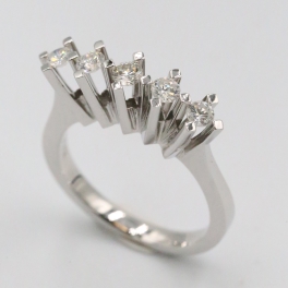 0,47 ct Pırlanta Beştaş Yüzük