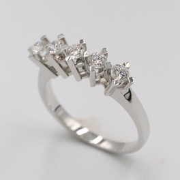 0,65 ct Pırlanta Beştaş Yüzük